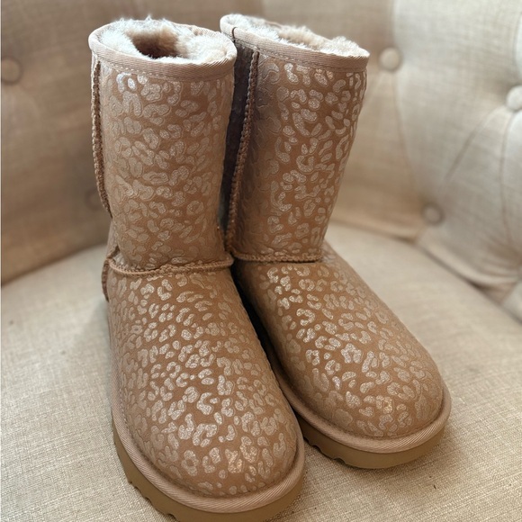 UGG Shoes - UGG Chestnut Leopard-Print Shearling Boots